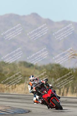 media/Dec-01-2025-Moto Forza (Mon) [[2daa91e15f]]/2-Intermediate Group/Session 3 (Turn 3)/